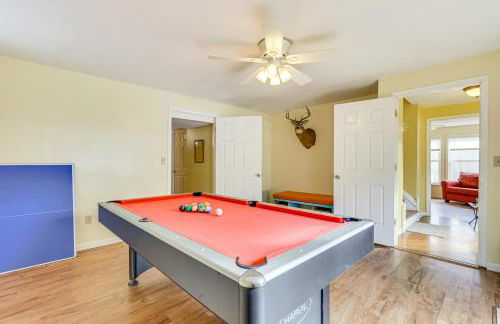 Family Home with Game Room and Decks in Etlan! - Foto 14