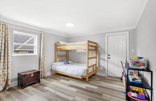 Ranch Home Gem 5BR Home Sleeps 12 with Game Room - Foto 36