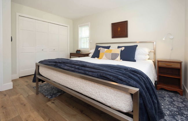 Heaven on Earth! 2 BDR Fontana Flat, Walk to Lake - Photo 2