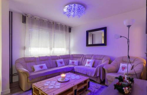 Superbe appartement spacieux avec parking gratuit - Foto 12