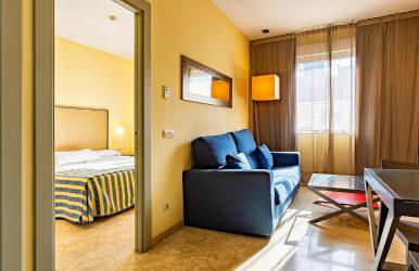 Apartamentos Vértice Sevilla Aljarafe - Foto 19