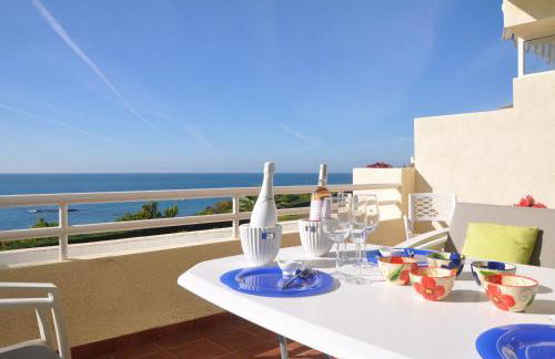 Spectacular 3 bedrooms Sea Views apartment - Photo 70