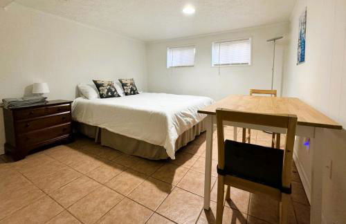 Entire 4 bedroom familyfriendly basement apartment, MetroWalk - Foto 32