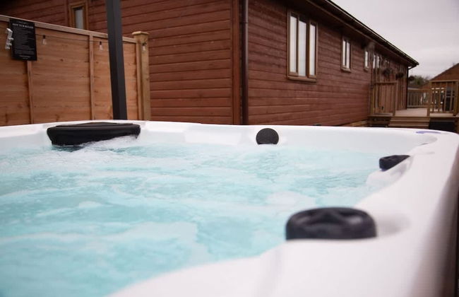 Stunning 3 Bedroom Lodge With Hot Tub in York - Foto 2