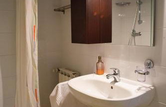 Olive Tree Apartments - Photo 31