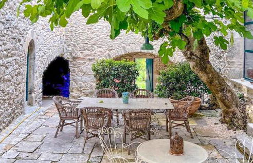 Gorgeous Home In Lussan With Wifi - Photo 17