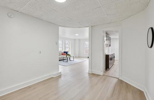 East 419I Modern Suite I Pool I Gym - Foto 12