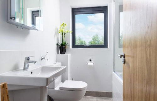 Lakeside property with spa on a nature reserve Bulrushes BV04 - Photo 11