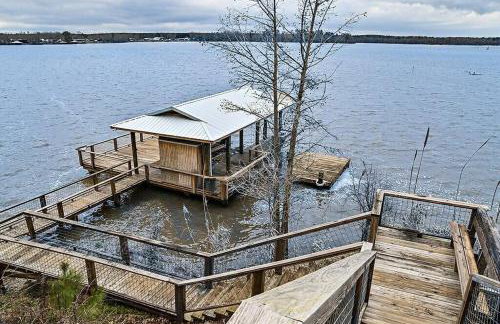 Toledo Queen Lakefront Custom 4 BR Home, Boathouse - Foto 33