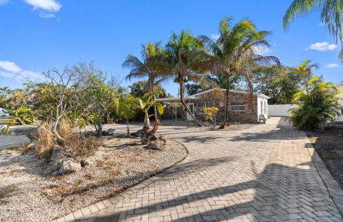 Tropical Haven Fully Remodeled Entire home Sleep 6 - Foto 14