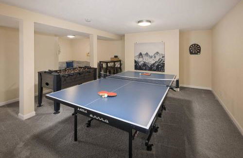Family Retreat! By Denver + Hot Tub, Sleeps 10! - Foto 20
