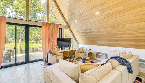 A-Frame Cabin with Deck Near Cedar Creek Lake - Foto 4