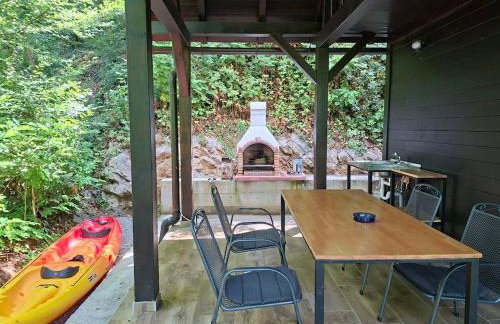 Blue House - Photo 4