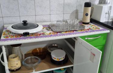 Super Confortável, WiFi Rápido, Garagem Coberta, 2 Banheiros, Suíte, 3 Quartos, Microondas, Cozinha Grande Completa, Mesa de Jantar Grande, Entrada Privativa, Perto do Shopping Pátio Matosinhos, 5 min do Centro Histórico - Foto 33