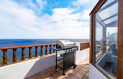 10-Star Property! Premium Ocean Views, Immaculate Corner Condo with Fireplace, New Golf Cart - Foto 25