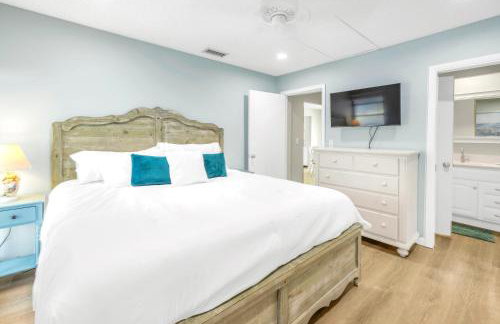 Private Patio - Walk to Beach Shops & More! - Foto 12