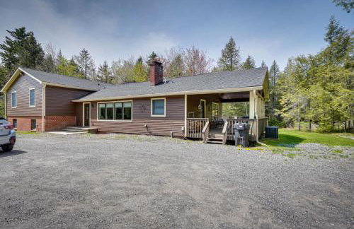 6 Mi to Hunter Mtn Catskills Retreat with Hot Tub! - Foto 38