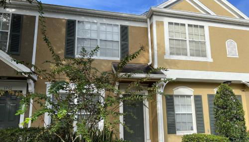 Meadow View on Kennewick Ct - Dog Friendly - Photo 1