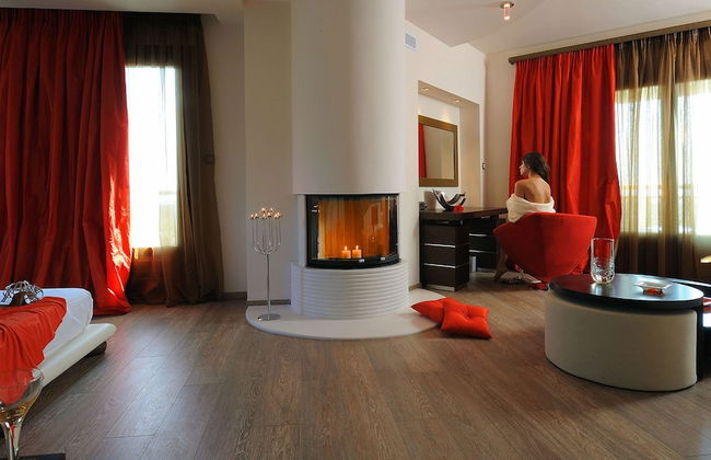 Iakovakis Suites & Spa - Photo 12