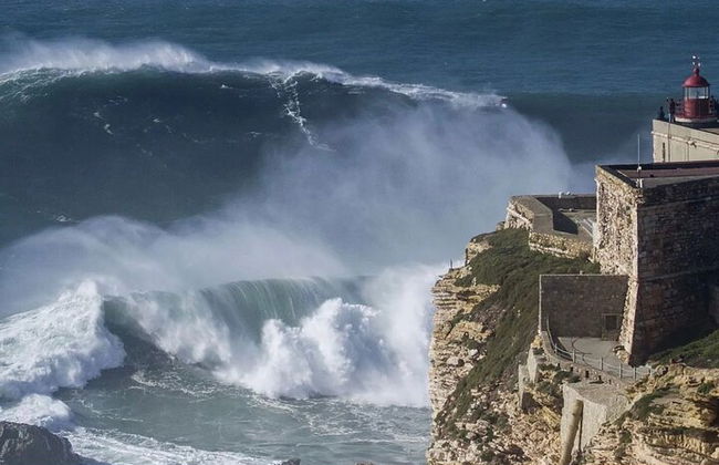 Tour privato di un'intera giornata: Santuario di Fatima, Batalha, Nazaré, Óbidos - Foto 13