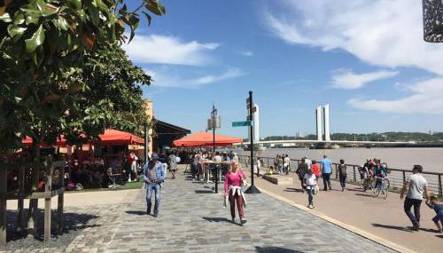 Jennys-Getaways Sunny Apartment Close Cité du Vin - Foto 5