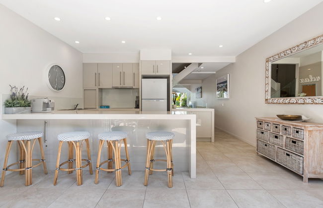 Noosa Entrance Waterfront Resort - Photo 80