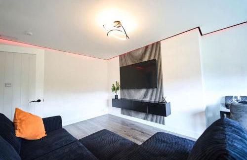 Modern 3 Bedroom Apartment - Photo 25