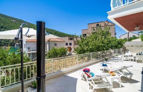 1 Bedroom Nice Apartment In Mokosica - Foto 11