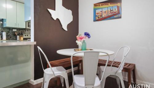 Chic Poolside Homebase Steps from South Congress - Foto 2