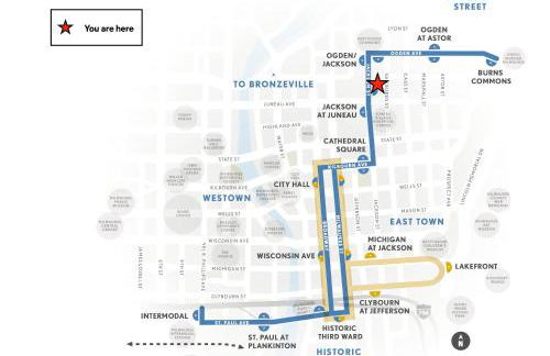 Modern East Side 1BR Apt with Balcony, Pool, and Gym - Foto 20