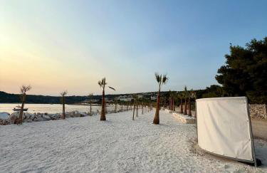 VILLA OCEAN BREEZE with pool - Foto 62