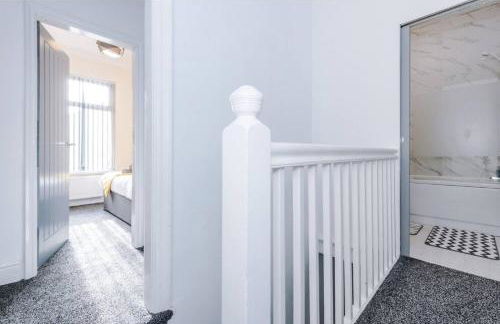 Modern & Cozy 3BR House - Sleeps 8 - Foto 14