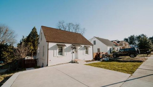 5BR & 4BA Lovely House with Beautiful Backyard in VA - Foto 2