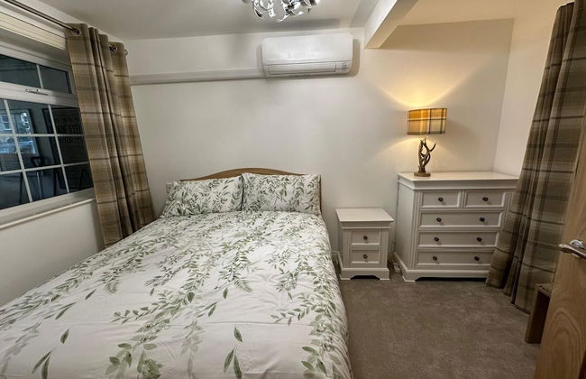 Cottinghamdetachedprop/kingbed/tv/wifi - Foto 5