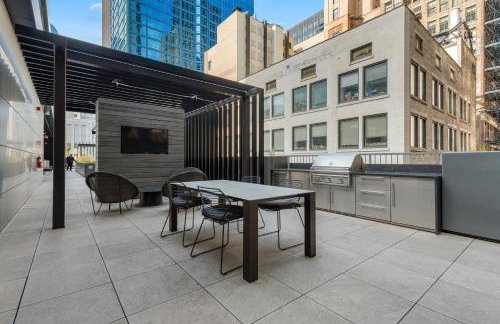 Experience Downtown Chicago at Millennium - Luxury Apartments in The Loop - Photo 10