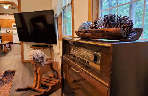 Ridge Retreat at Hearthstone Cabins and Camping - Pet Friendly - Foto 4