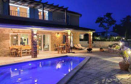 Villa Alara - charming villa with heated swimming pool - Foto 1