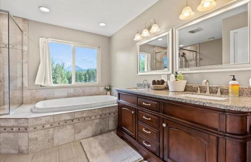 Moose Meadow 5 Bedroom Home by RedAwning - Foto 100