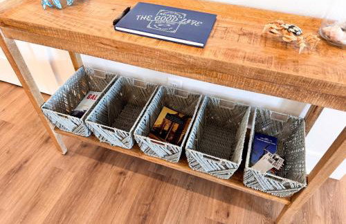 4BR Beach Haven - Deck, Gourmet Kitchen, Tiki Bar Fun - Foto 14