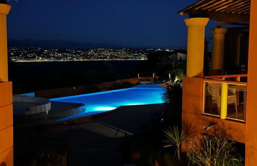 Vue mer et sur la baie de Cannes piscine 450m2 randonnée VTT au pied de l Esterel - Foto 4