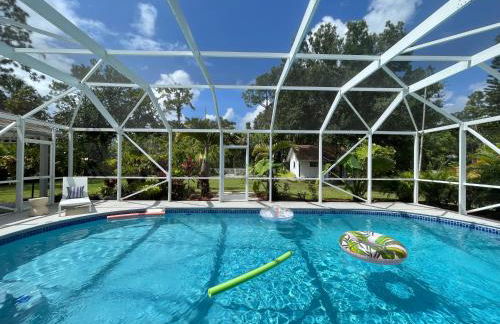 Luxury Jupiter Farm Getaway Pool, BBQ, Game Shed - Foto 29