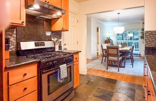 Charming Queen Anne Craftsman 4BR 2 Kitchens - Foto 74