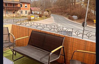 Super Monteurwohnung mit Balkon und Parkplatz, bei Bayreuth ruhig, 4 Betten Wifi, Küche - Foto 12