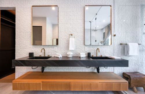 Luxury 6BR Beverly Hills Villa with Pool and Views - Photo 39