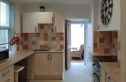 Welcoming 4 Bed Holiday Home in Eastbourne - Foto 12