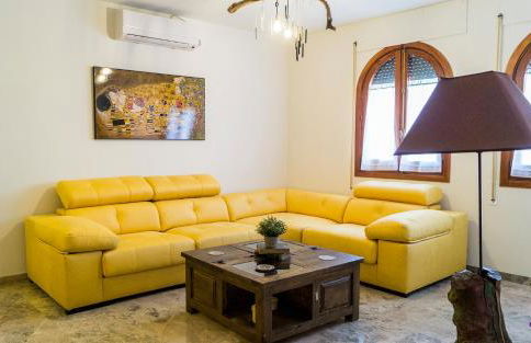 Capitulares - Photo 6