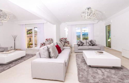 Casa Juana is a modern, luxury, exclusive, 6 bedroom villa. - Foto 67