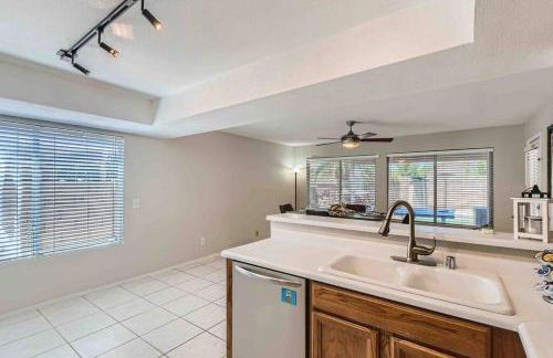 Modern Spacious 3 BR Home Pool and Game - Foto 5