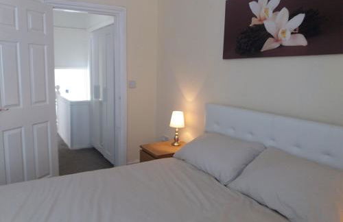 Home from Home near LFC & train station - Foto 18