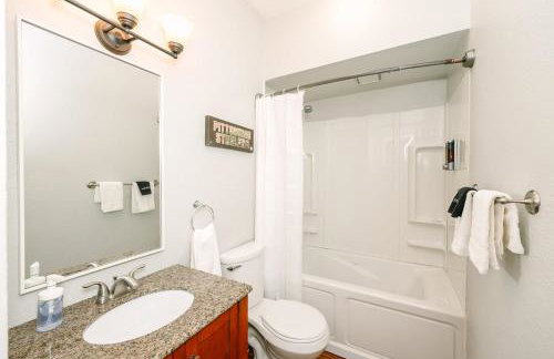 Pittsburgh's Sports Suite- FREE driveway Parking - Foto 10